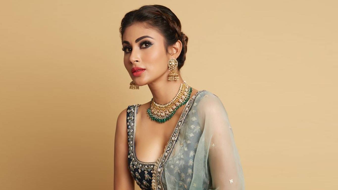 Mouni Roy Porn Boobs - Mouni Roy Height, Weight, Age, Stats, Wiki and More